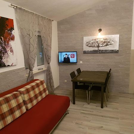 Apartments Marina Trogir Bagian luar foto