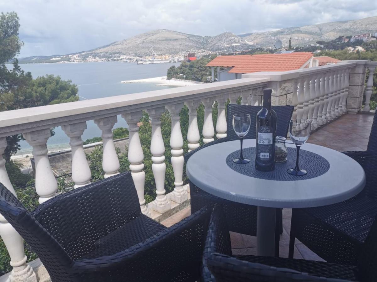 Apartments Marina Trogir Bagian luar foto