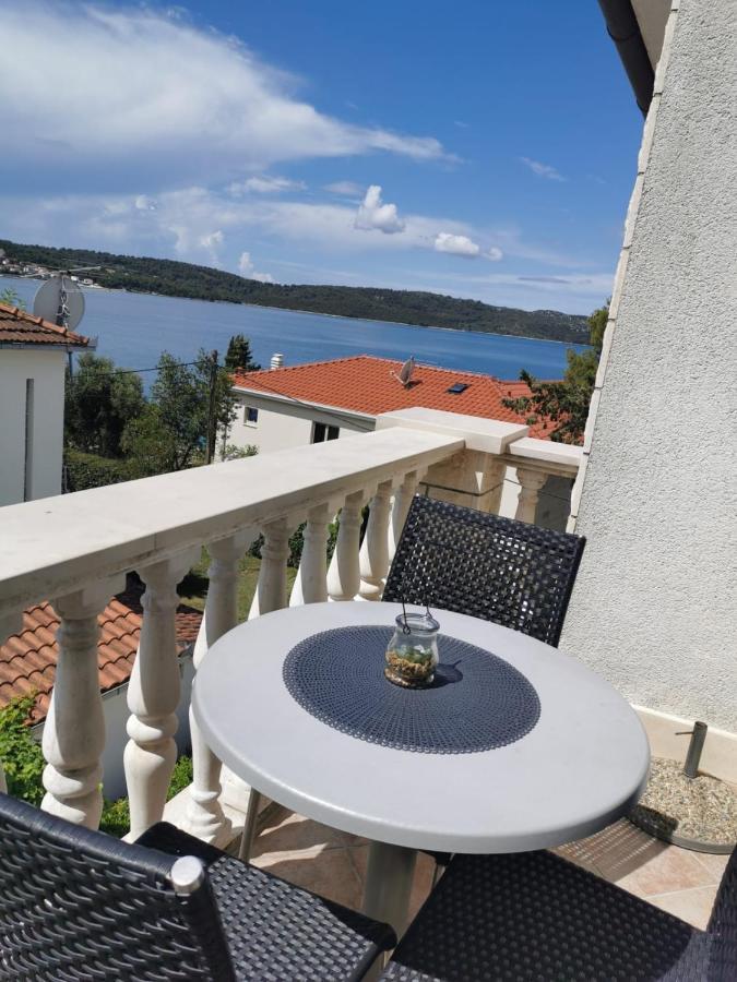 Apartments Marina Trogir Bagian luar foto