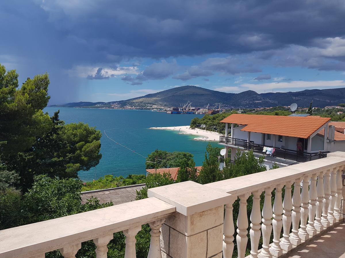 Apartments Marina Trogir Bagian luar foto