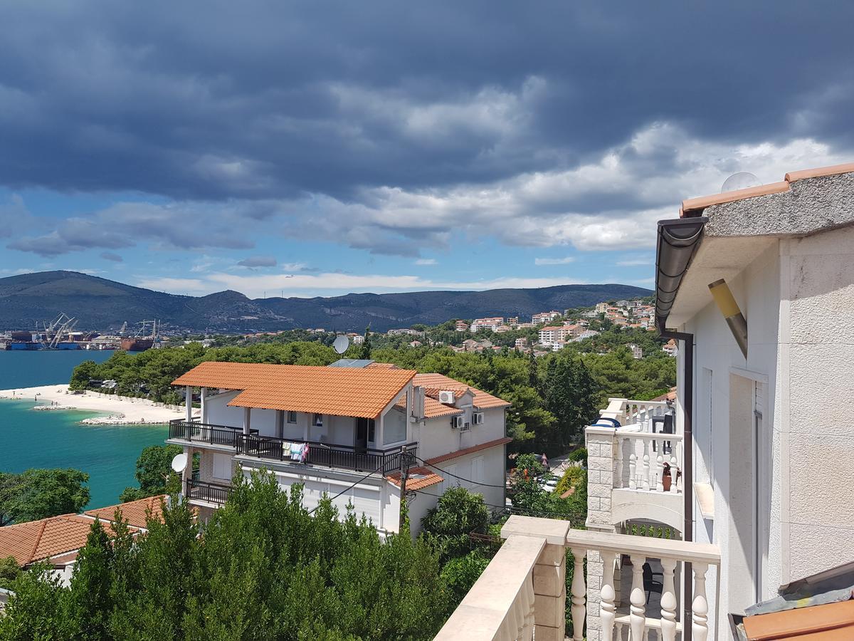 Apartments Marina Trogir Bagian luar foto