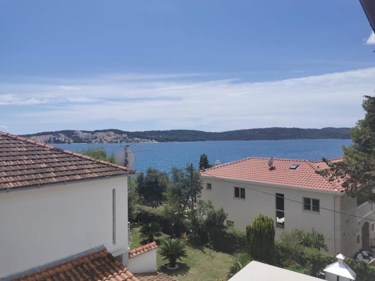 Apartments Marina Trogir Bagian luar foto