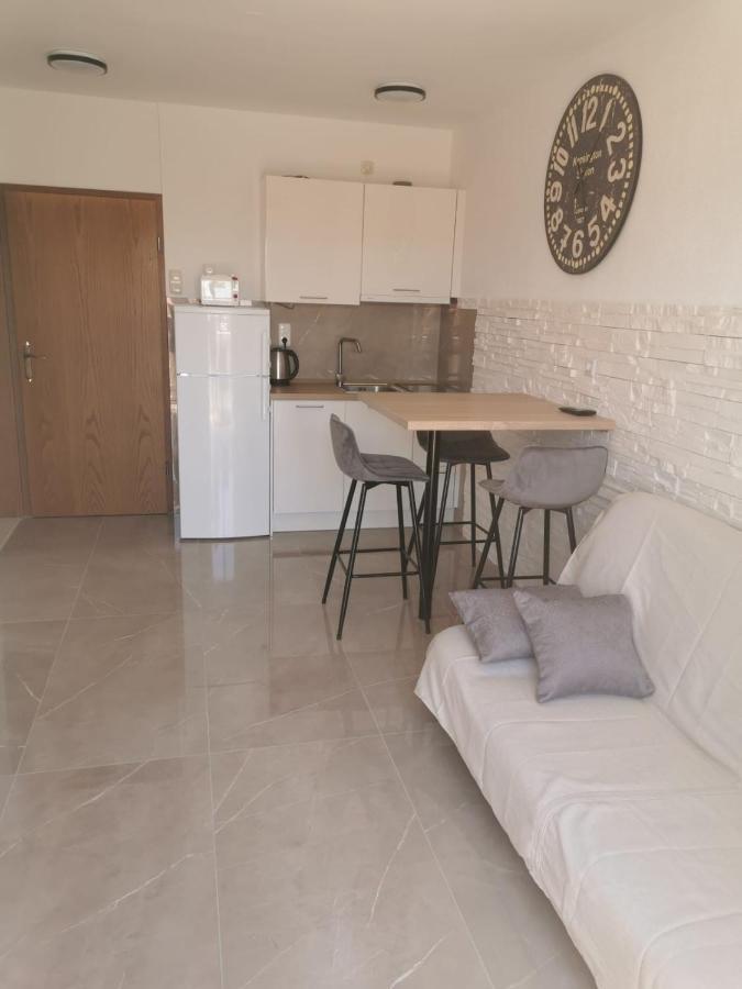 Apartments Marina Trogir Bagian luar foto