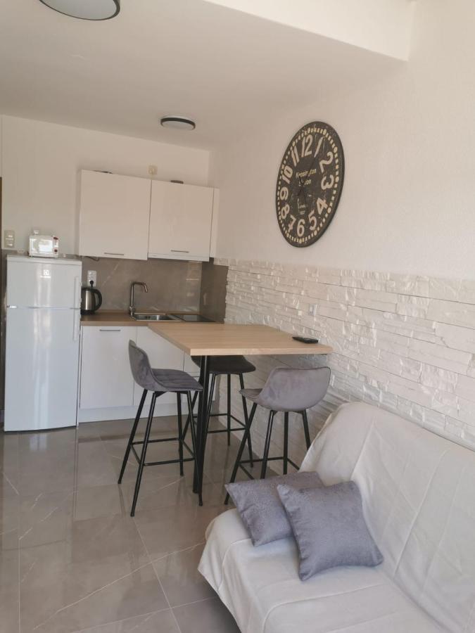 Apartments Marina Trogir Bagian luar foto